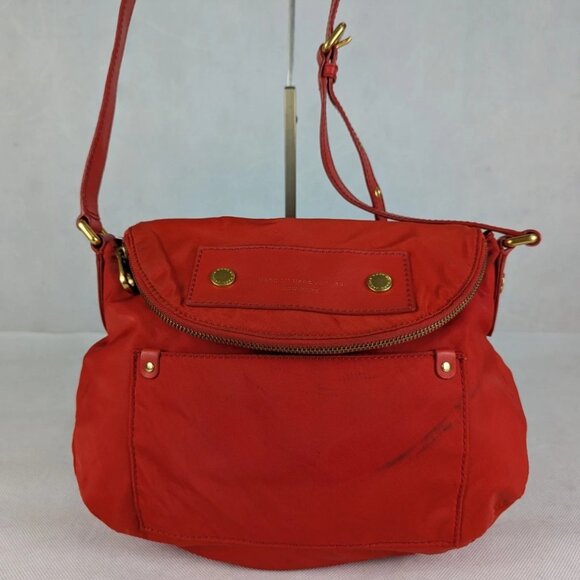 Marc Jacobs Preppy Natasha Crossbody Bag Red Nylon with PVC Trim Leather Medium - Picture 1 of 16
